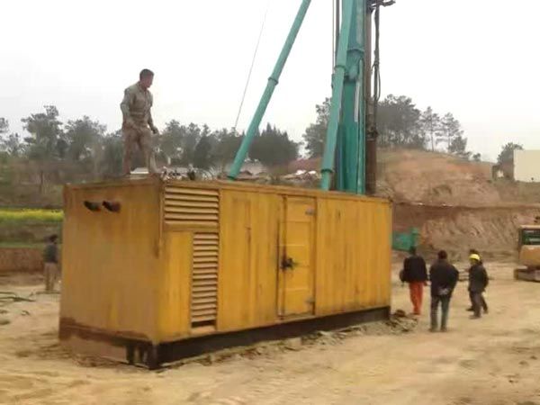 九所镇如何判断水冷式机油散热器密封件是否需要更换？